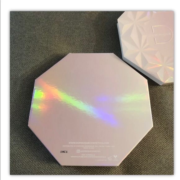 Makeup - Picture 4 of 4